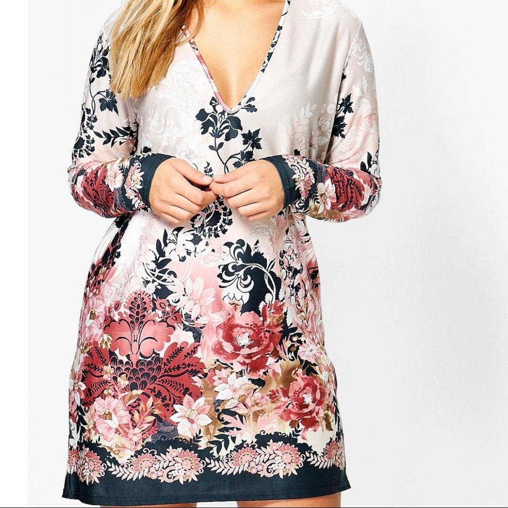Boohoo Plus- plunge flower dress US 14
